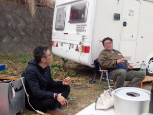 イサさん取材中