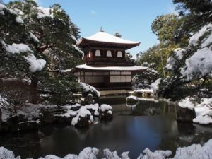 雪の銀閣寺2