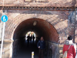 ねじりまんぽ ねじりまんぽ